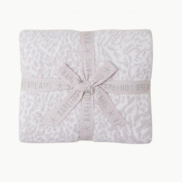 Barefoot Dreams Other - Barefoot Dreams CozyChic Wilderness Blanket in Cream/Stone